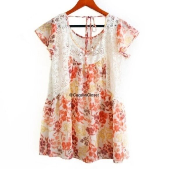 Motherhood Maternity Shirt S Flutter Sleeve Lace Panels Floral - Picture 7 of 11